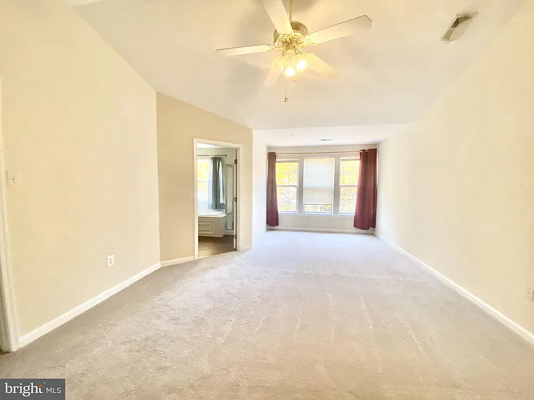 13765 Palmetto Cir — Photo 15
