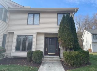 323 Cheyenne Rd, Lafayette, NJ 07848