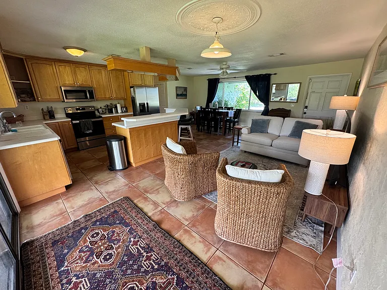 50 Oak Tree Dr — Photo 2