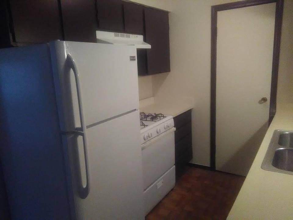 2nd image of 4322 Vfw Dr APT 48