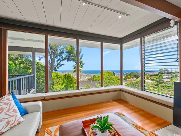 4765 Matsonia Dr, Honolulu, HI 96816