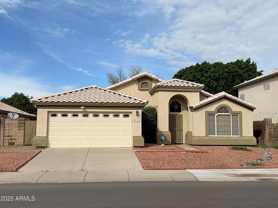 3 bed, 2.0 bath, 1647 sqft, $2,375 — Photo 1