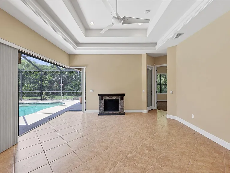 4688 Tuscana Dr — Photo 12