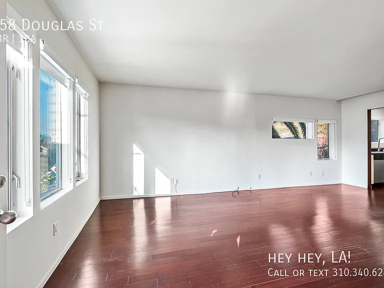 158 Douglas St — Photo 2