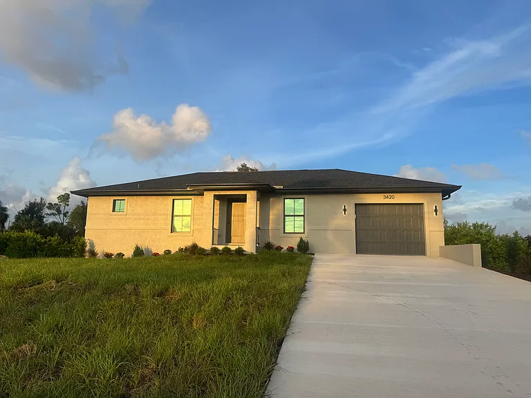 3420 Palm Dr — Photo 1