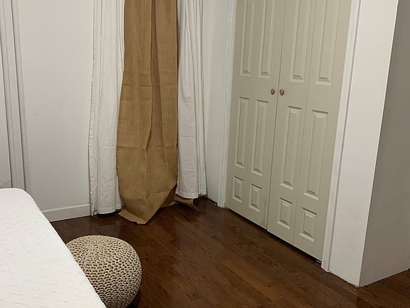 3rd image of 911 17th St Floor 1