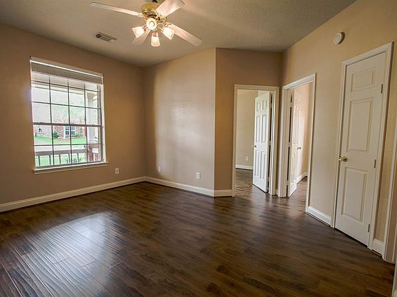 3rd image of 20018 Black Canyon Dr