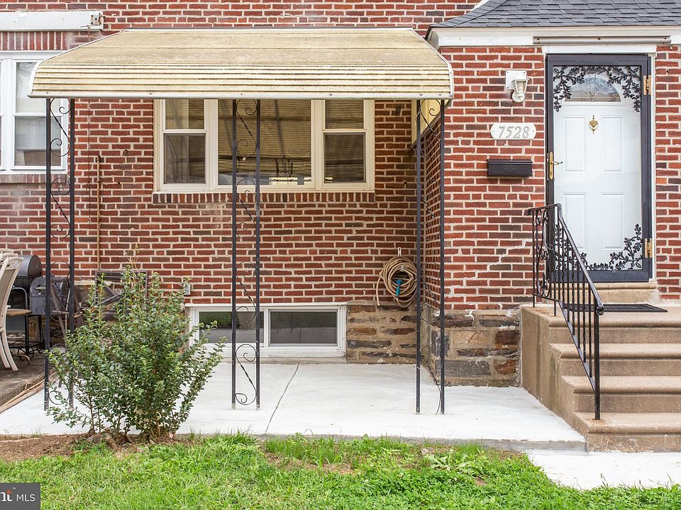 1st image of 7528 Woodbine Ave
