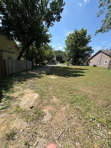 1st image of 2614 E 8th St