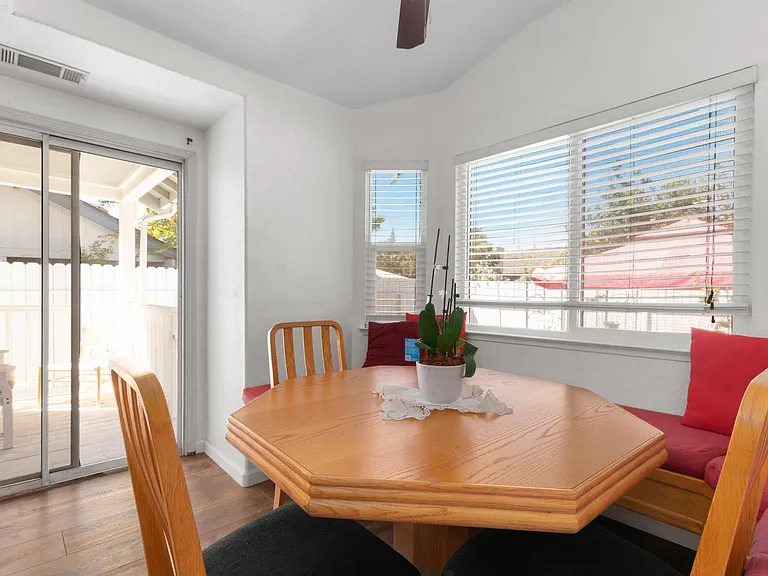 2317 Boston Way — Photo 15