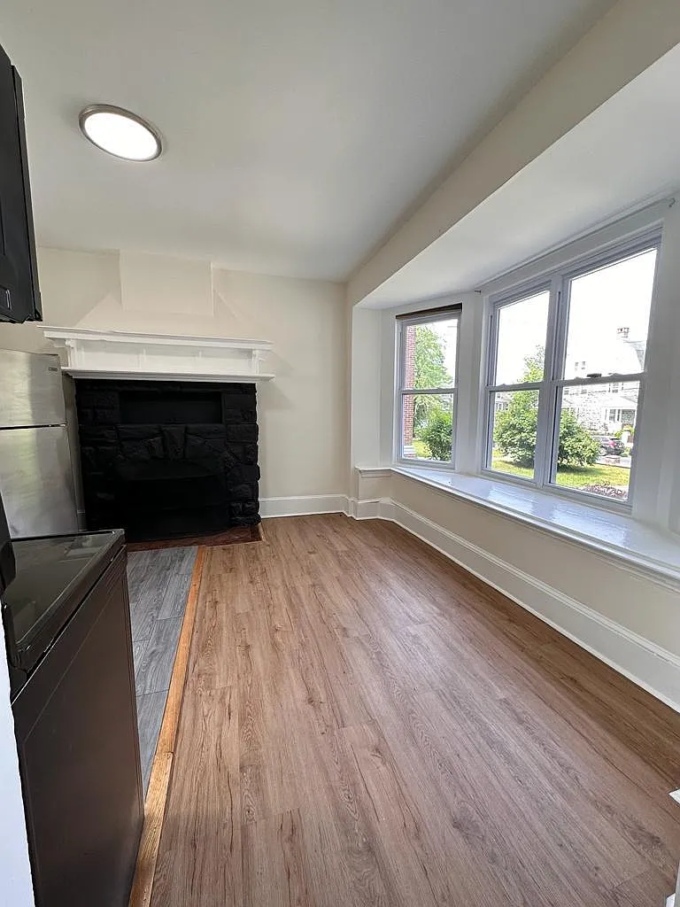 1 bed, $1,375 — Photo 4