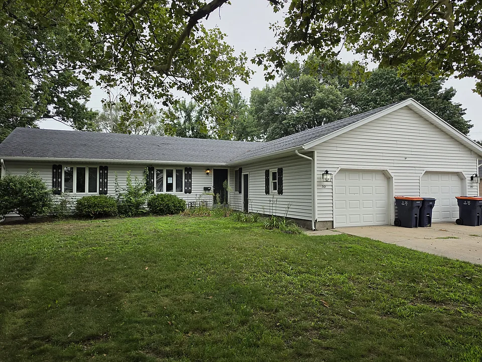 2 bed, 1.0 bath, $1,695