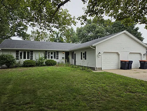 Floor plan 301 W 23rd