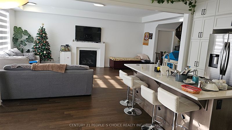 Kitchener House for rent - 4 Bedrooms — photo 5