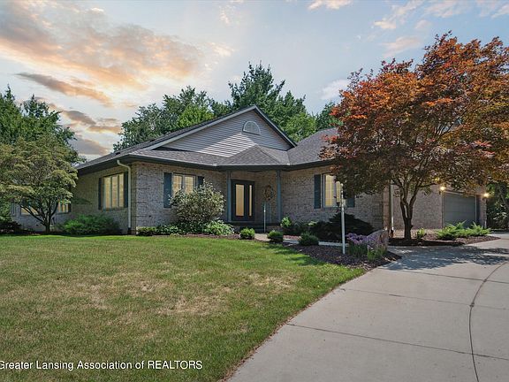 2nd image of 3440 W Broadmoor Dr