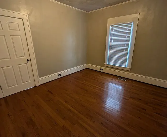 215 W D St — Photo 13