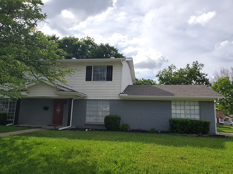 3703 Byrd Dr — Photo 2