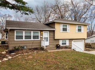 1607 NE 62nd Ter, Kansas City, MO 64118