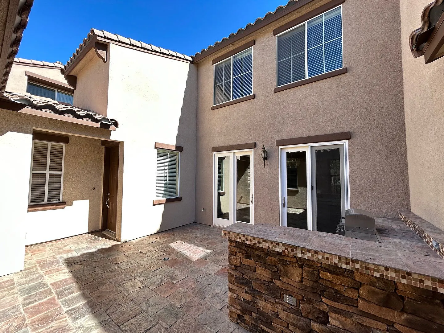 Downtown Summerlin 3-Bedroom Townhouse! — Photo 2
