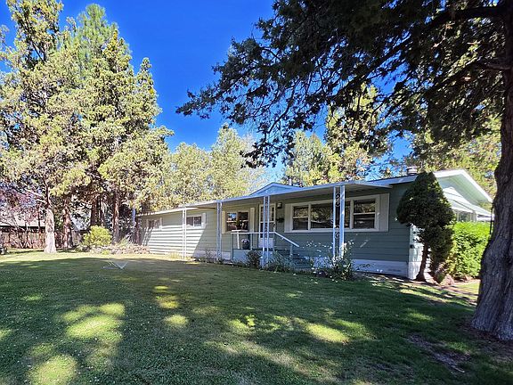 3rd image of 2200 NE Highway 20 Unit 10