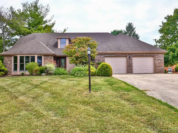 8222 Lindfield Dr, West Chester, OH 45069