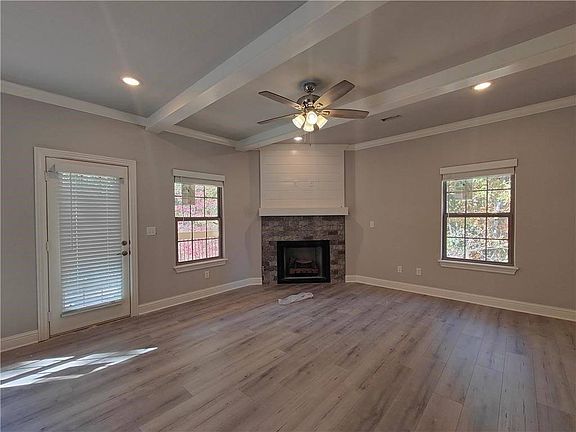 4th image of 13 Dornoch Cir