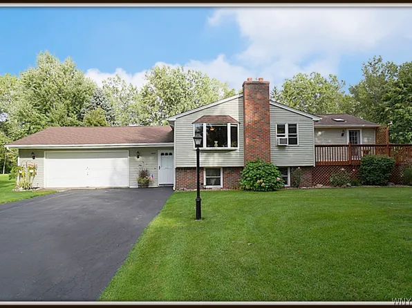 4289 Billo Rd, Clarence, NY 14031