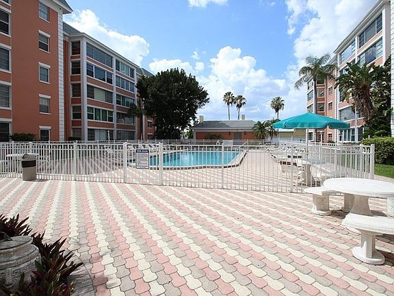 3rd image of 6960 20th Ave N APT 101