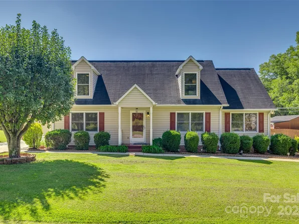 130 3rd Ave NW, Conover, NC 28613