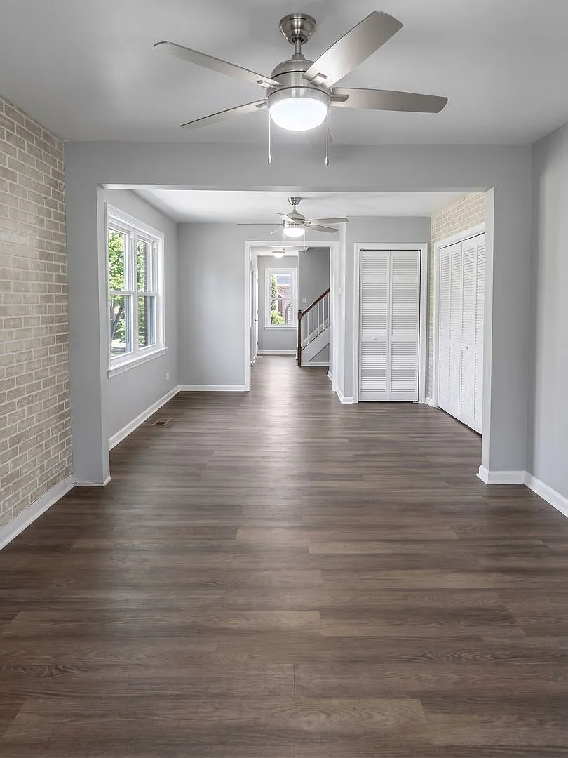 1142 E. Woodlawn St. — Photo 3
