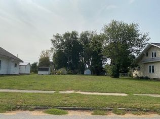 409 W 5th St, Bicknell, IN
