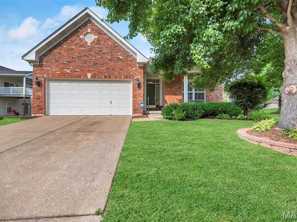 28 Eagle Cove Ln, Saint Charles, MO 63303