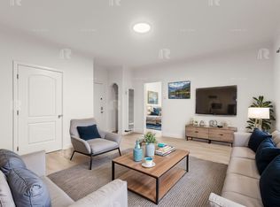 414 N Maple Dr #202, Beverly Hills, CA 90210
