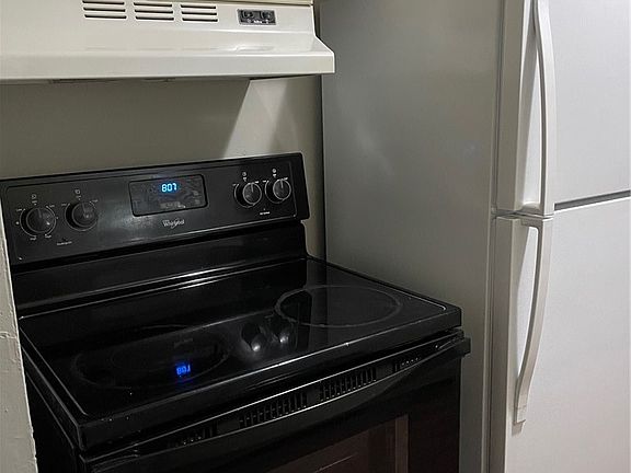 5th image of 209 Urbana Oaks Way