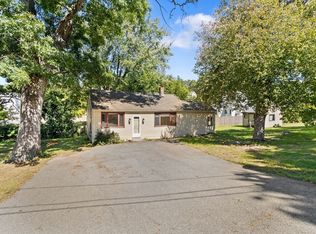 20 Carrington Ave, Dracut, MA 01826