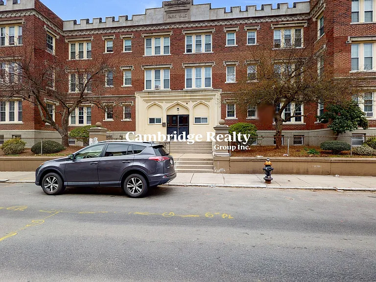 15 Glenville Ave #11T — Photo 14