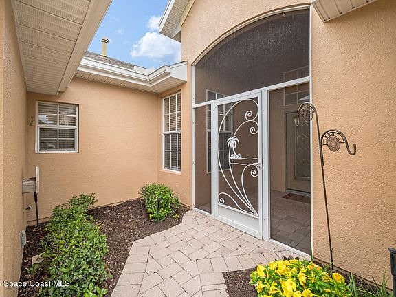 3rd image of 4592 Braywick Ct