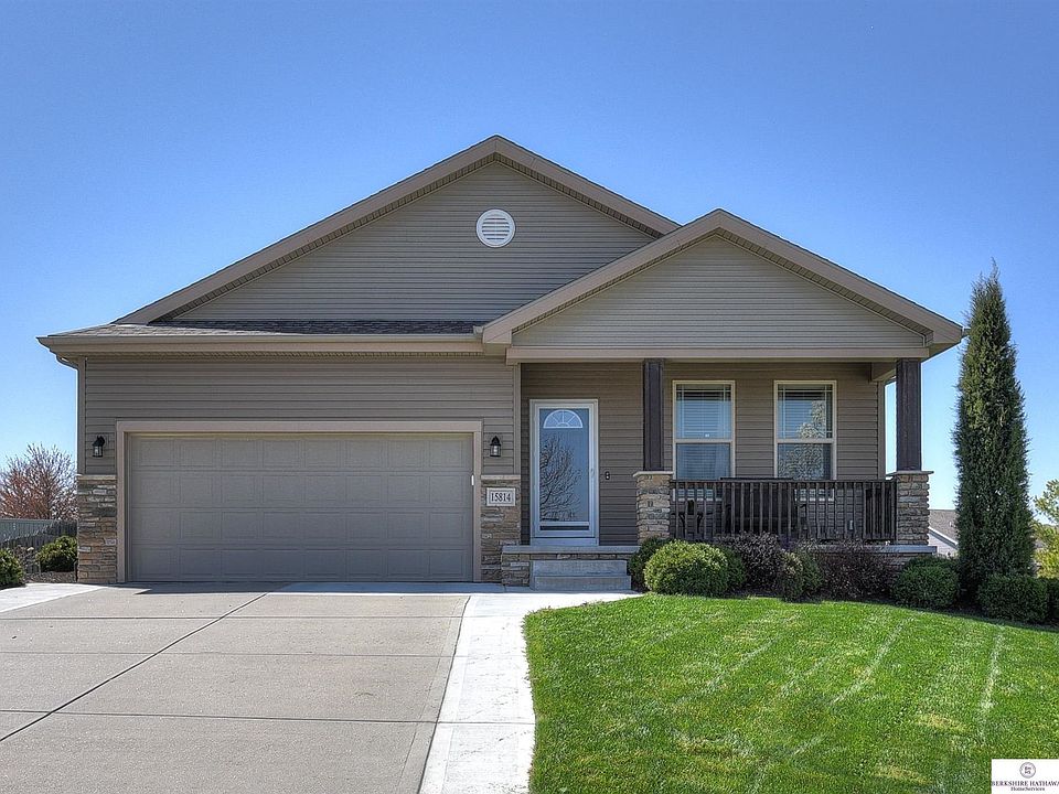 1st image of 15814 Jardine Cir