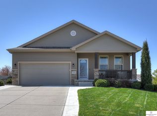 15814 Jardine Cir, Bennington, NE 68007