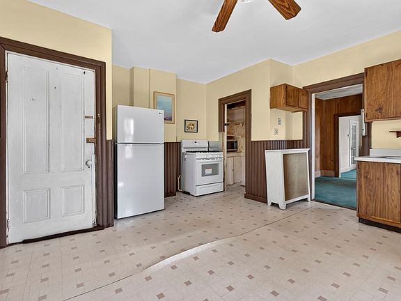 2nd image of 28 Forest St