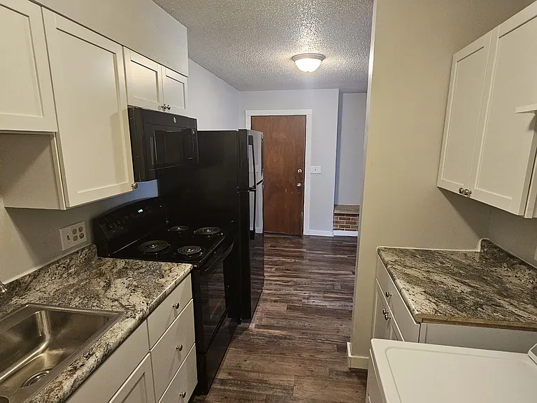 1160 Oakview Dr #6 — Photo 6