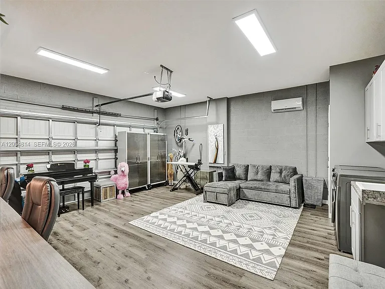 4414 Ficus St — Photo 38