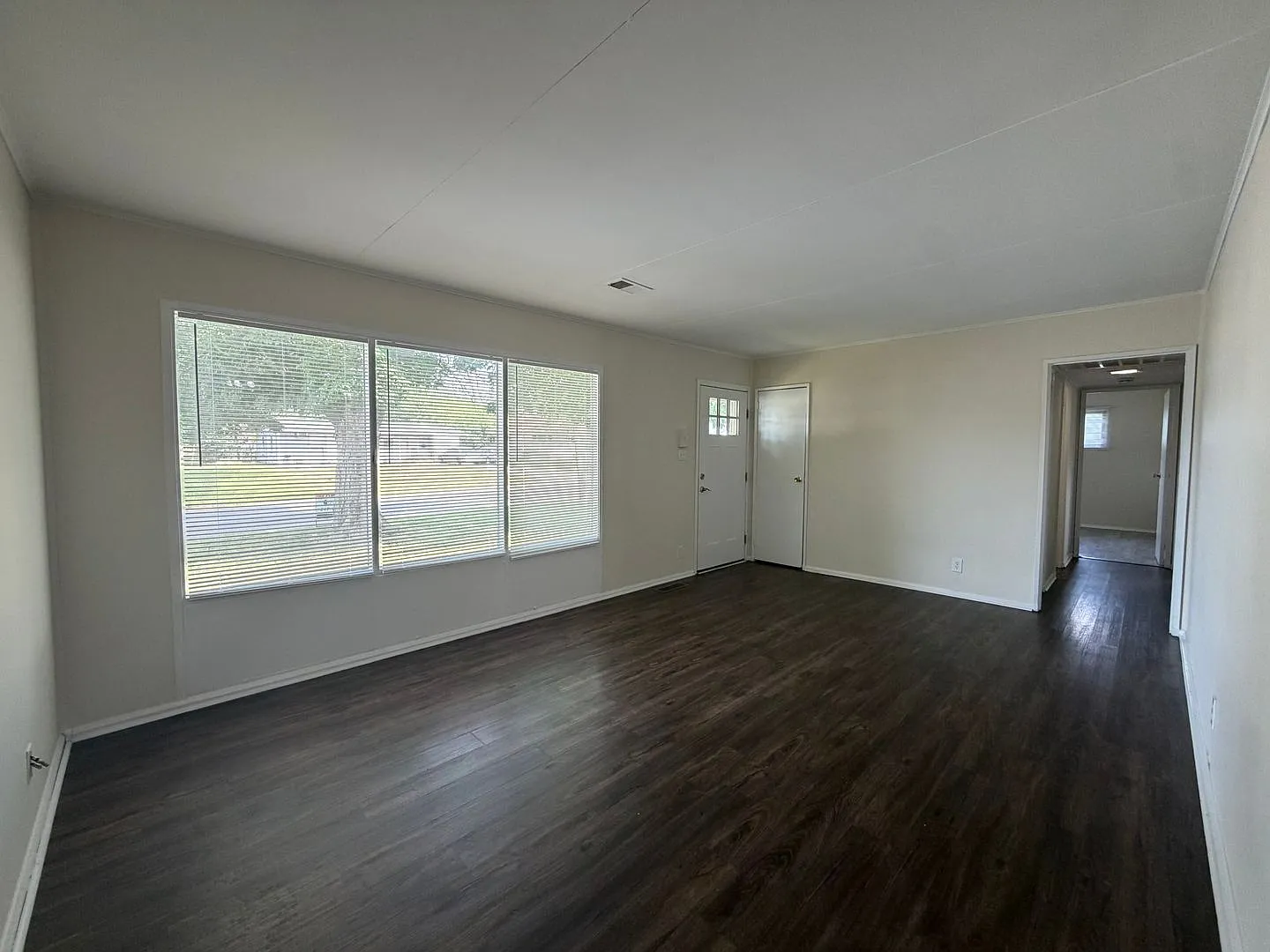Charming 3-Bedroom Ranch with Fenced Yard & Attached Garage — Photo 2