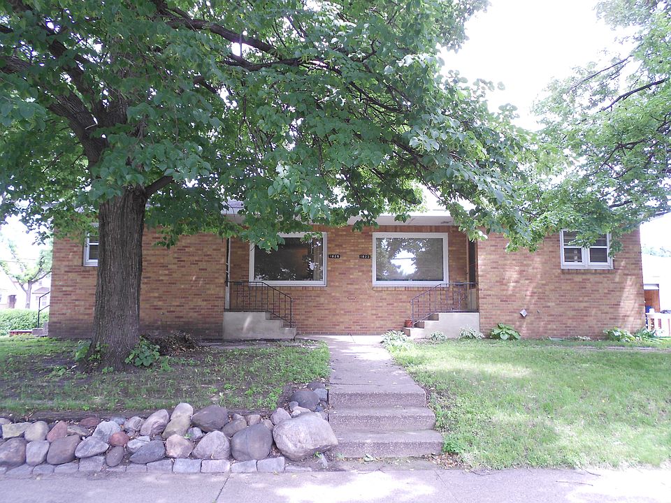 Spacious NE MSP Duplex. Corner lot.