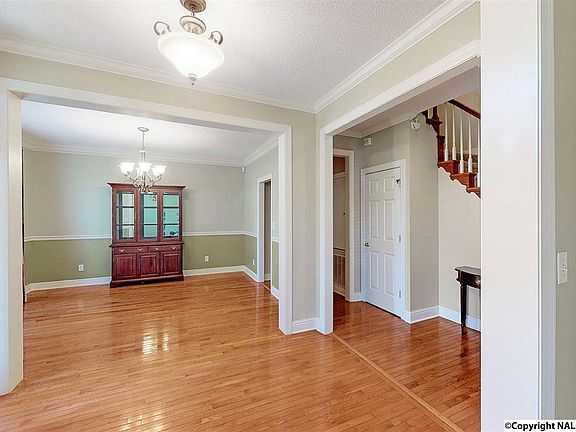 4th image of 107 Foxboro Pl