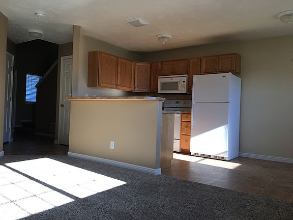 5th image of 2058 Dakota Ln
