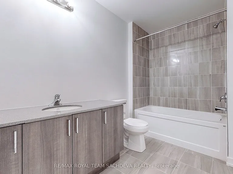 73 Pine Gate Pl — Photo 32