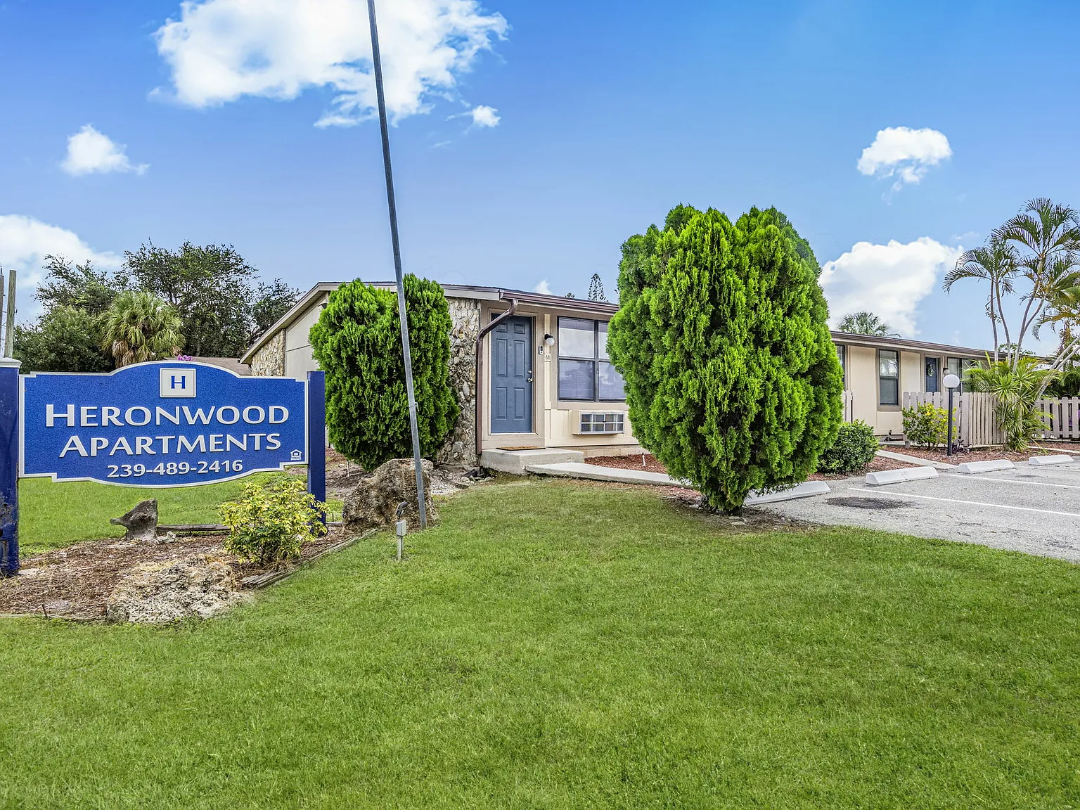Heronwood Apartments — Photo 4