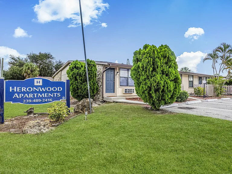 Heronwood Apartments — Photo 4