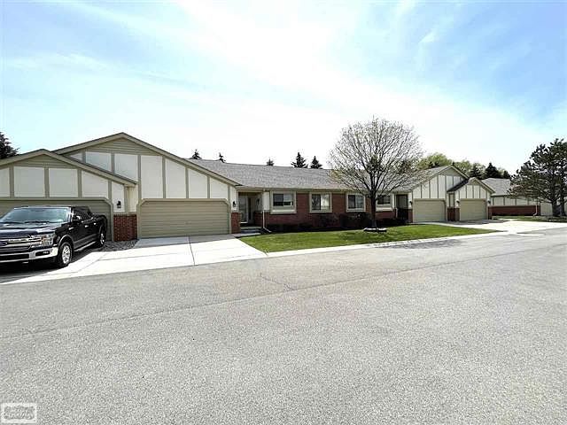 1st image of 18360 Greenmeadow Dr